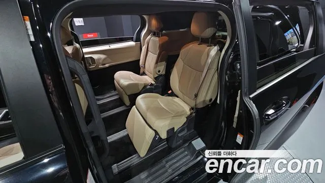 Toyota Sienna 4th Gen — Фото автомобиля 17