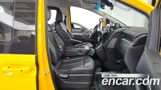 Hyundai Staria — Фото автомобиля 11