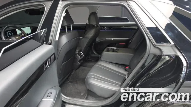 Hyundai Grandeur GN7 — Фото автомобиля 18