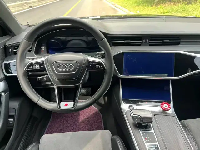 Audi A6L — Фото автомобиля 9