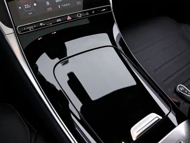 Mercedes-Benz GLC-Class — Фото автомобиля 10