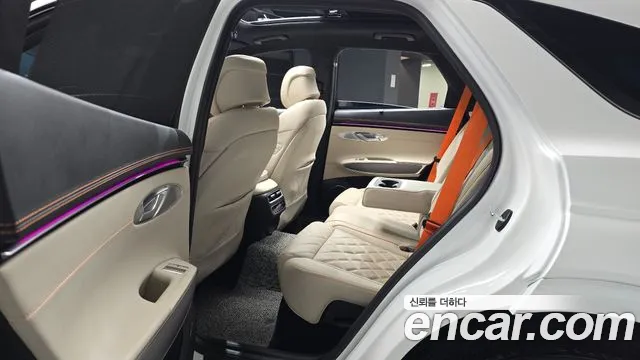 Genesis GV70 — Фото автомобиля 17