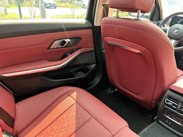 BMW 3 Series — Фото автомобиля 19