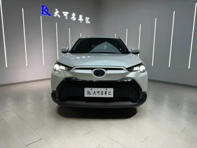 Toyota Frontlander — Фото автомобиля 2