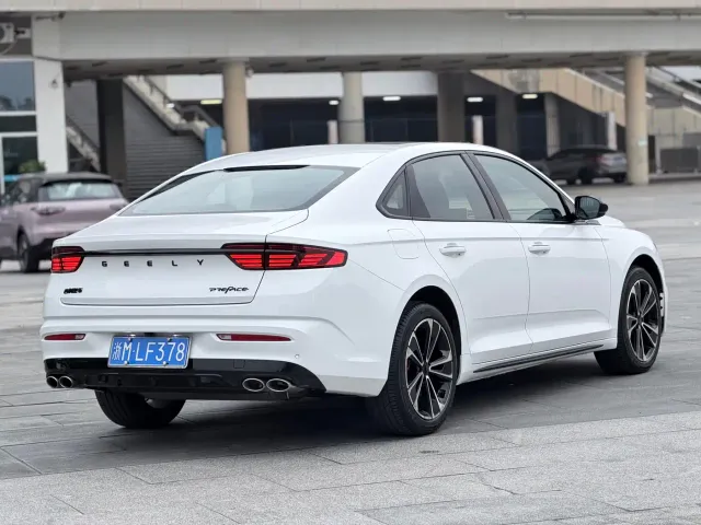 Geely Xingrui — Фото автомобиля 4