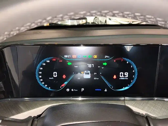 Changan Eado — Фото автомобиля 4