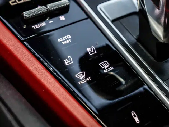 Porsche Cayenne New Energy 2023 Cayenne E-Hybrid 2.0T Platinum Edition — Фото автомобиля 21