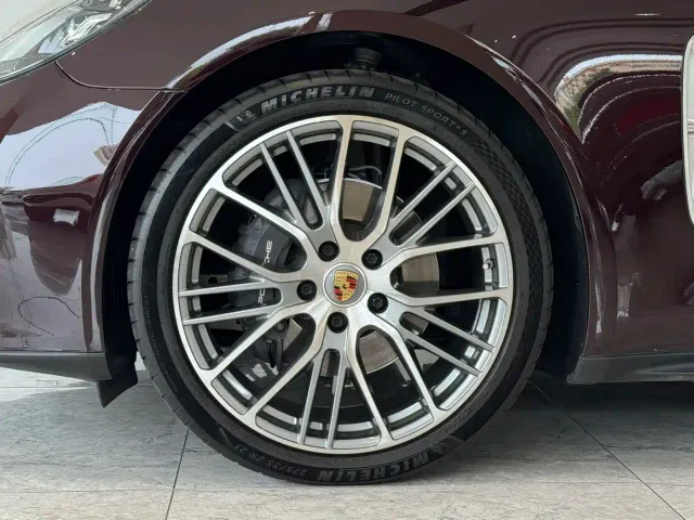 Porsche Panamera — Фото автомобиля 5