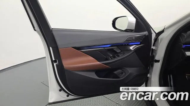 BMW i5 G60 — Фото автомобиля 13