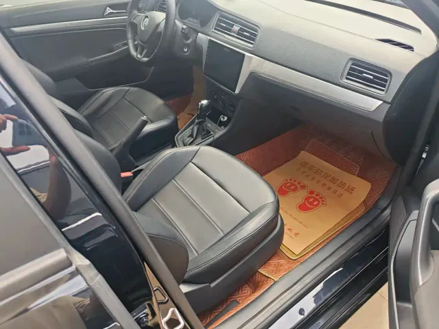 Volkswagen Lavida 2022 1.5L Auto Comfort Edition — Фото автомобиля 11