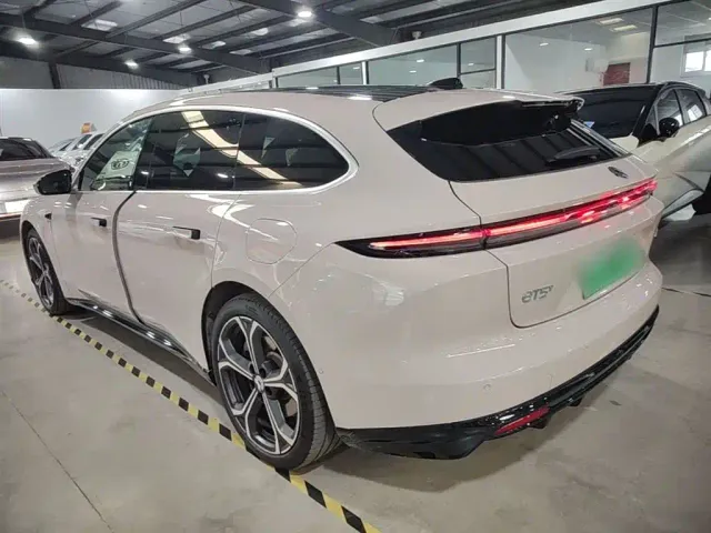 Nio ET5 Touring — Фото автомобиля 3
