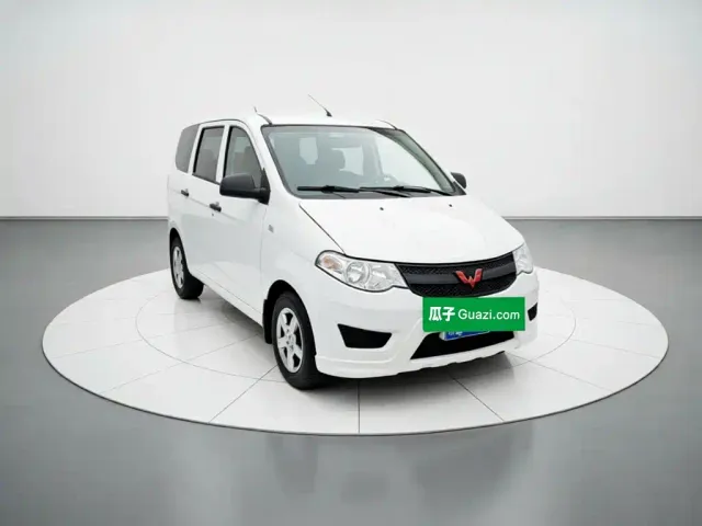 Wuling Hongguang — Фото автомобиля 3