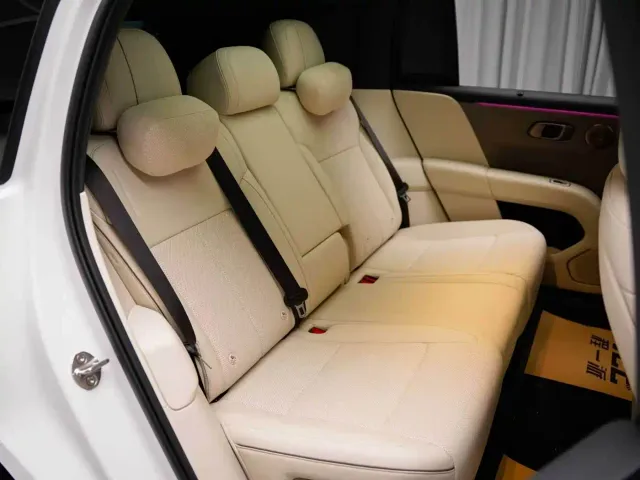 Li Auto i6 — Фото автомобиля 10