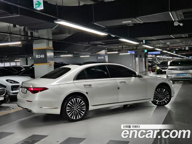 Mercedes-Benz S-Class — Фото автомобиля 2