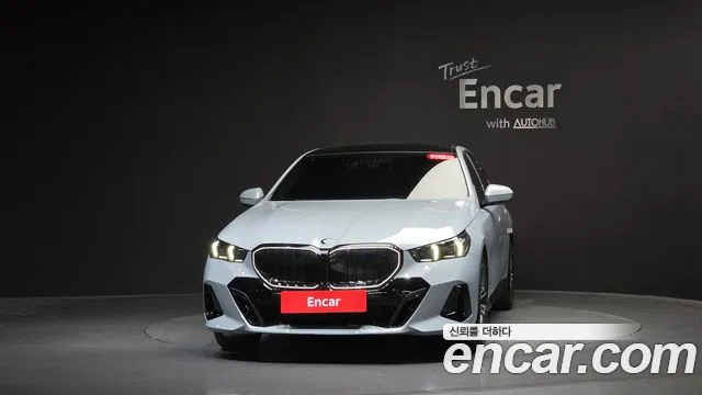 BMW 5-Series — Фото автомобиля 2