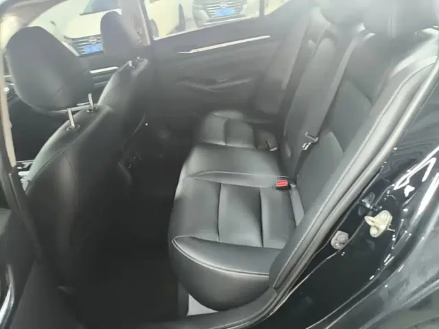 Nissan Teana — Фото автомобиля 16
