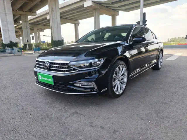 Фотография автомобиля — Volkswagen Magotan