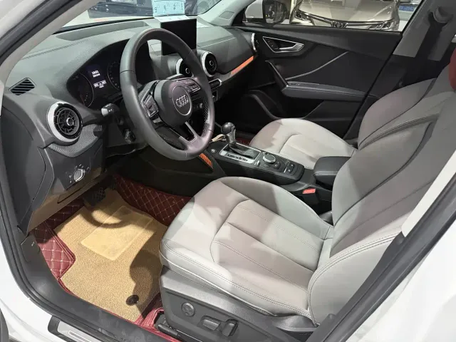 Audi Q2L — Фото автомобиля 6