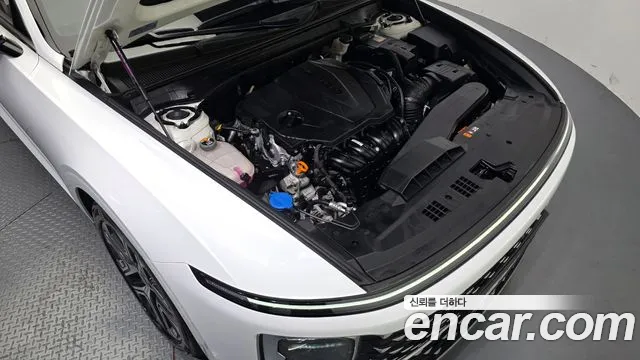 Hyundai Grandeur Grandeur (GN7) 2.5 Бензин 2WD — Фото автомобиля 4