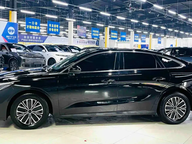 Geely Emgrand — Фото автомобиля 6