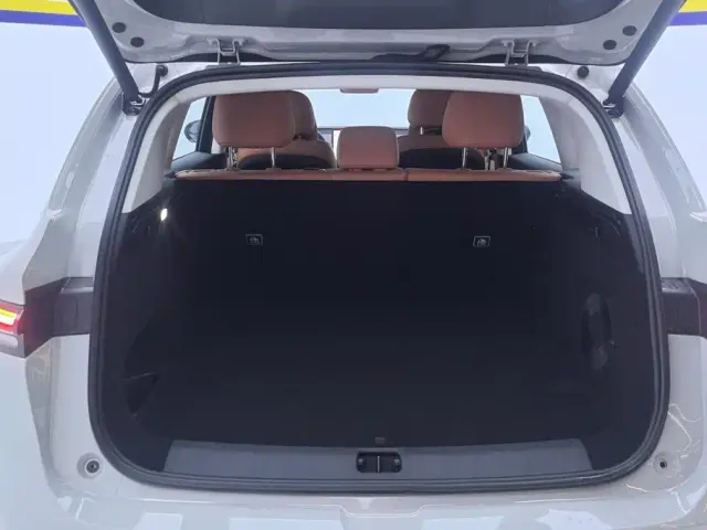 Leapmotor C10 — Фото автомобиля 4