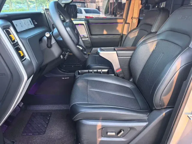 iCAR V23 — Фото автомобиля 13