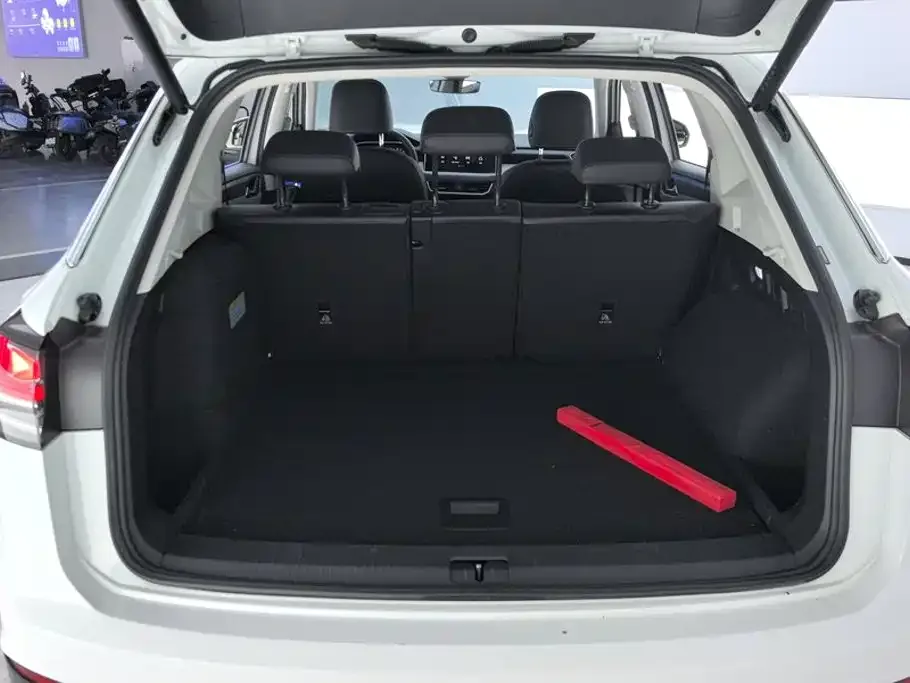 Volkswagen Tayron GTE Plug-in Hybrid 2023 280TSI Luxury Plus Advanced Edition — Фото автомобиля 4