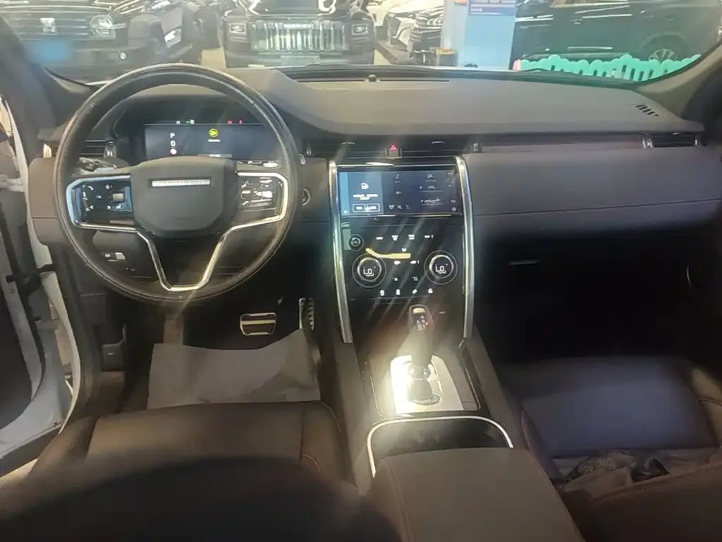 Land Rover Discovery Sport 2023 249PS R-Dynamic S Performance Version — Фото автомобиля 9