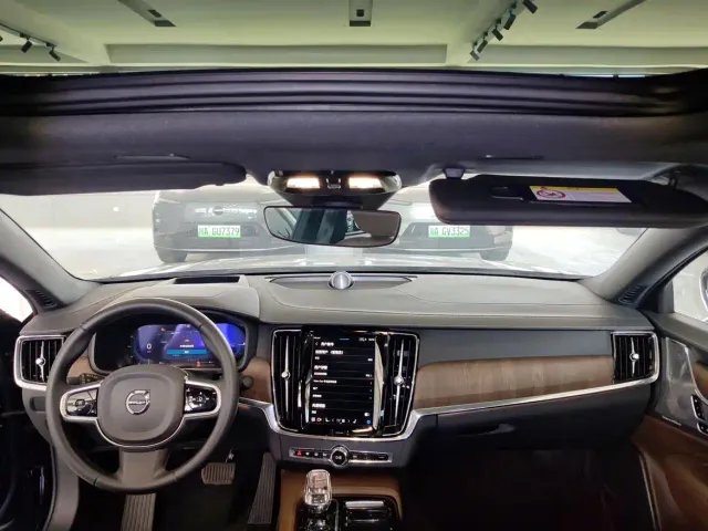 Volvo S90 — Фото автомобиля 5