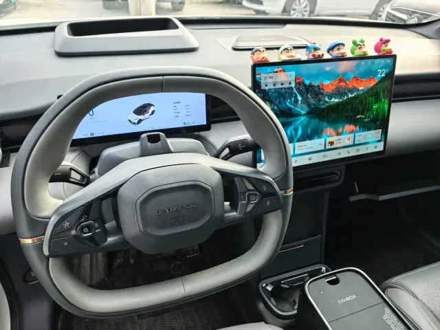 Lynk & Co Z20 — Фото автомобиля 5