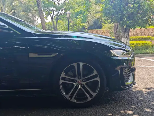 Jaguar XEL — Фото автомобиля 16