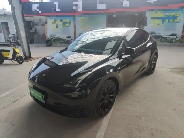 Фотография автомобиля — Tesla Model Y