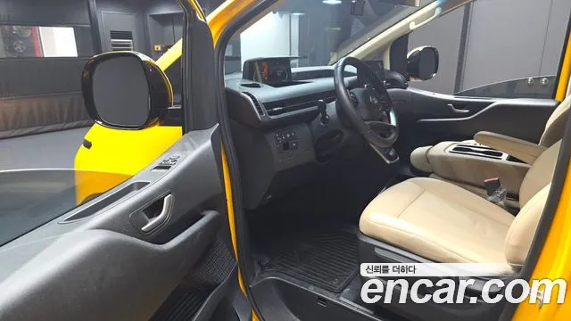 Hyundai Staria Staria — Фото автомобиля 10