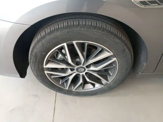 BYD Qin PLUS — Фото автомобиля 22