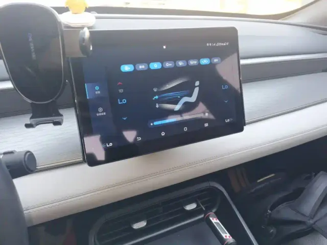 BYD Seal 05 DM-i — Фото автомобиля 12