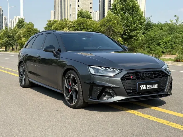 Audi S4 — Фото автомобиля 5