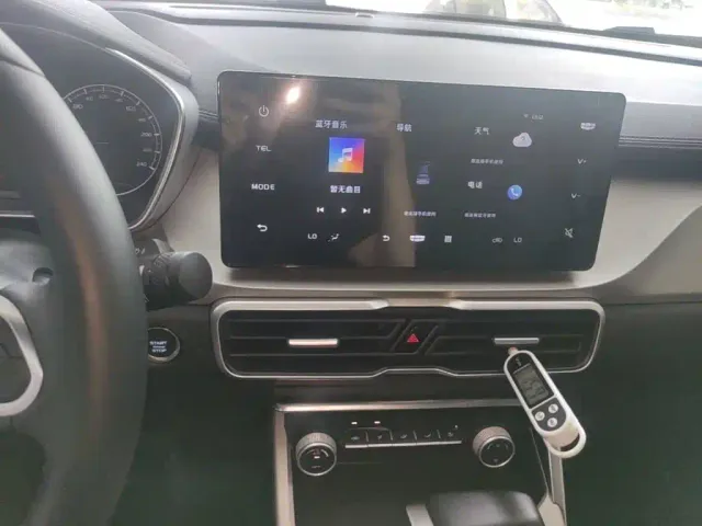 Geely Binyue — Фото автомобиля 8