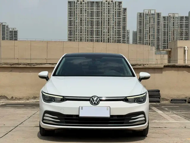 Volkswagen Golf — Фото автомобиля 3