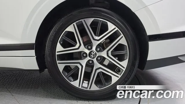 Hyundai Grandeur GN7 — Фото автомобиля 21