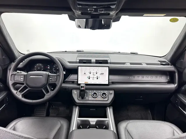 Land Rover Defender — Фото автомобиля 20