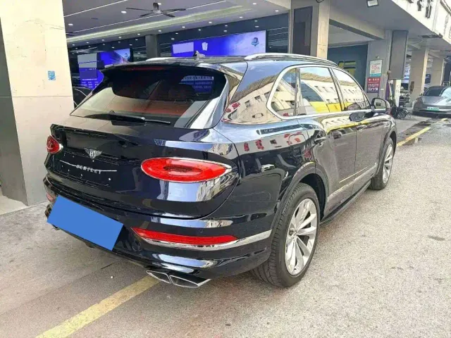 Bentley Bentayga Hybrid — Фото автомобиля 10