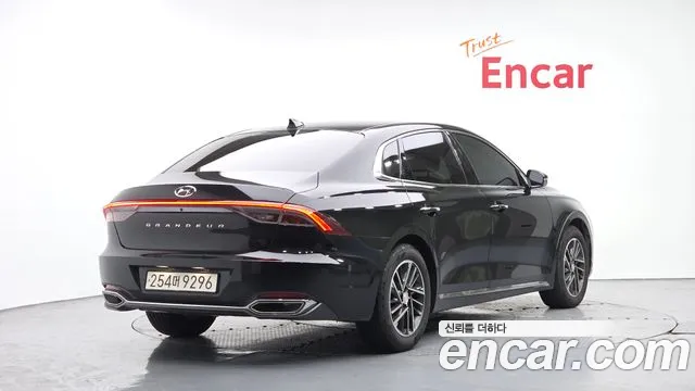 Hyundai Grandeur Новый Grandeur IG 3.0 LPi (Для проката) — Фото автомобиля 2