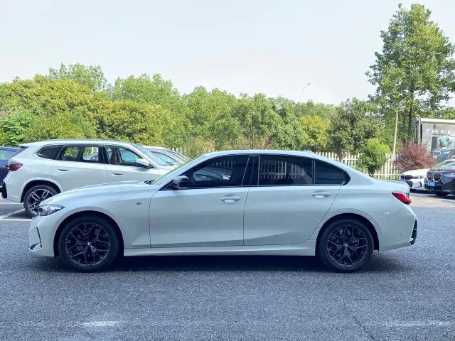 BMW 3 Series — Фото автомобиля 5