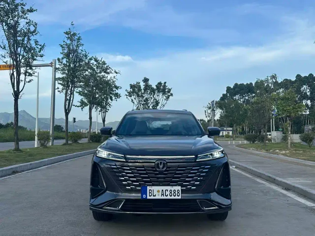 Changan CS75 Plus — Фото автомобиля 2