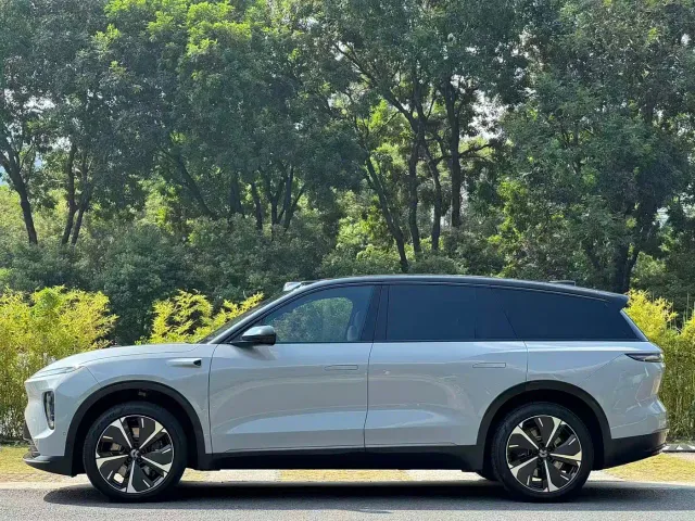 Nio ES8 — Фото автомобиля 4