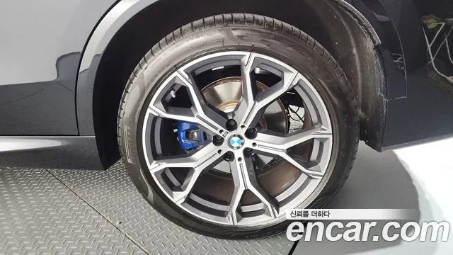 BMW X5 xDrive 40i M Sport — Фото автомобиля 20