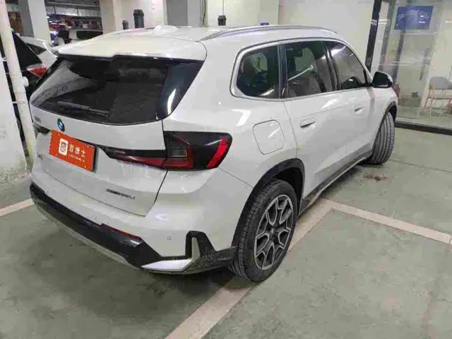 BMW X1 — Фото автомобиля 4