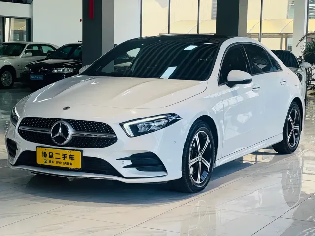 Фотография автомобиля — Mercedes-Benz A-Class