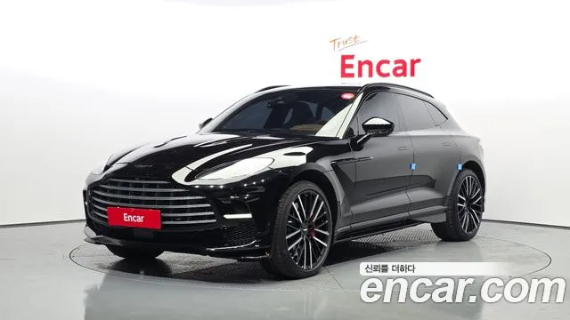 Фотография автомобиля — Astonmartin DBX 4.0 V8 707