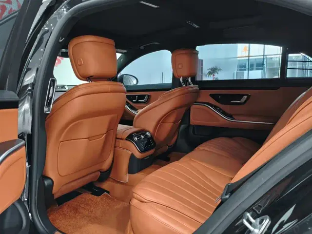 Mercedes-Benz S-Class — Фото автомобиля 13